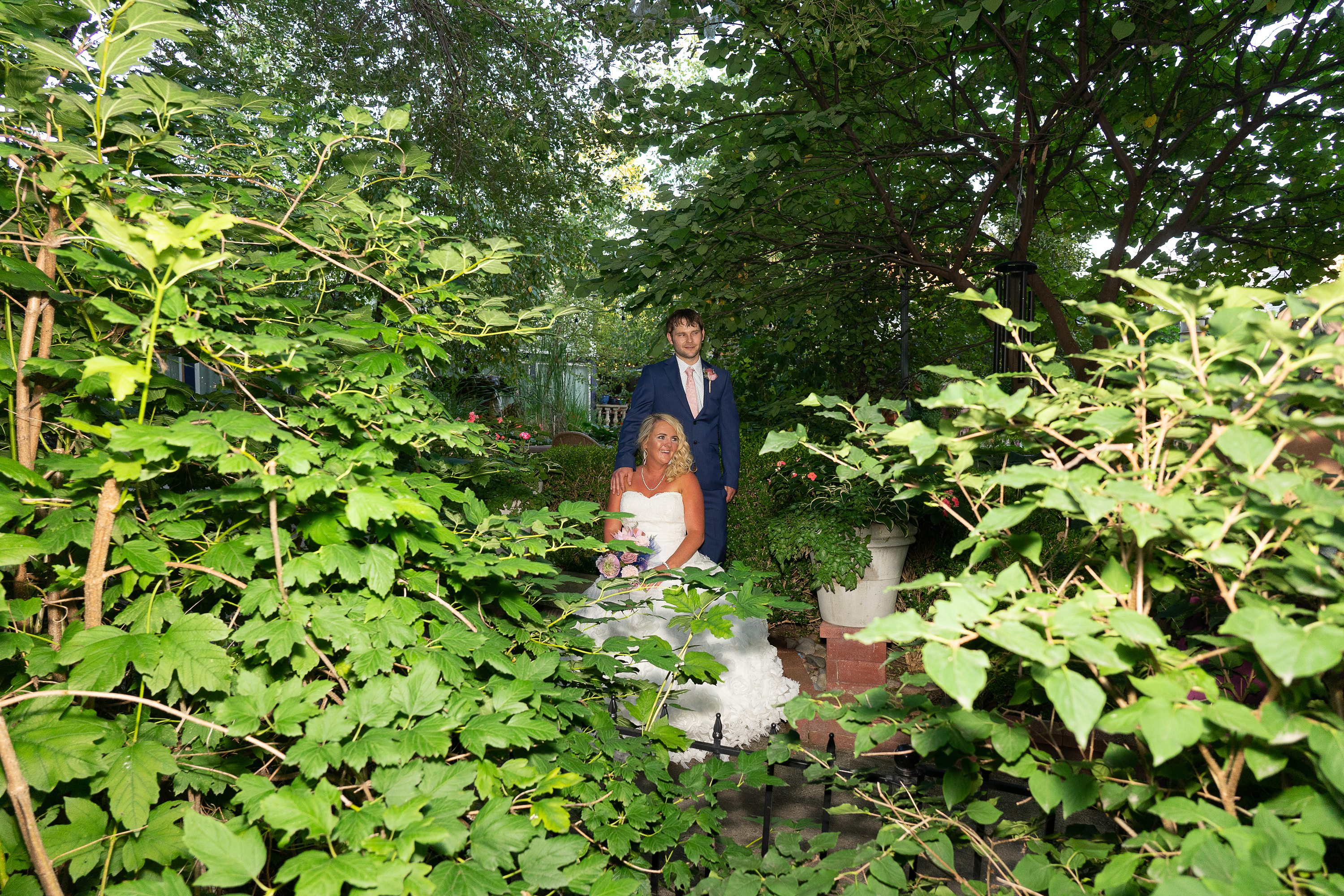 a secret garden venue,outdoor wedding