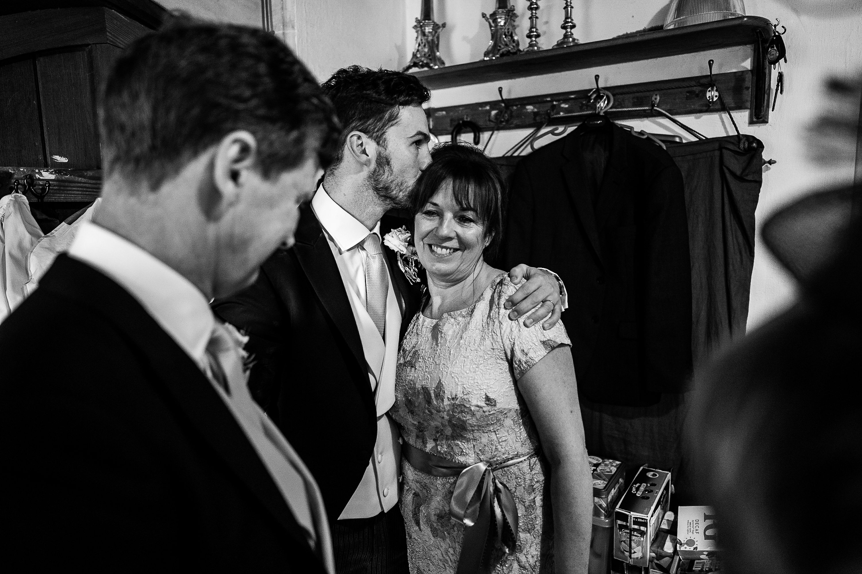 fun wedding photography,dorset wedding photographer