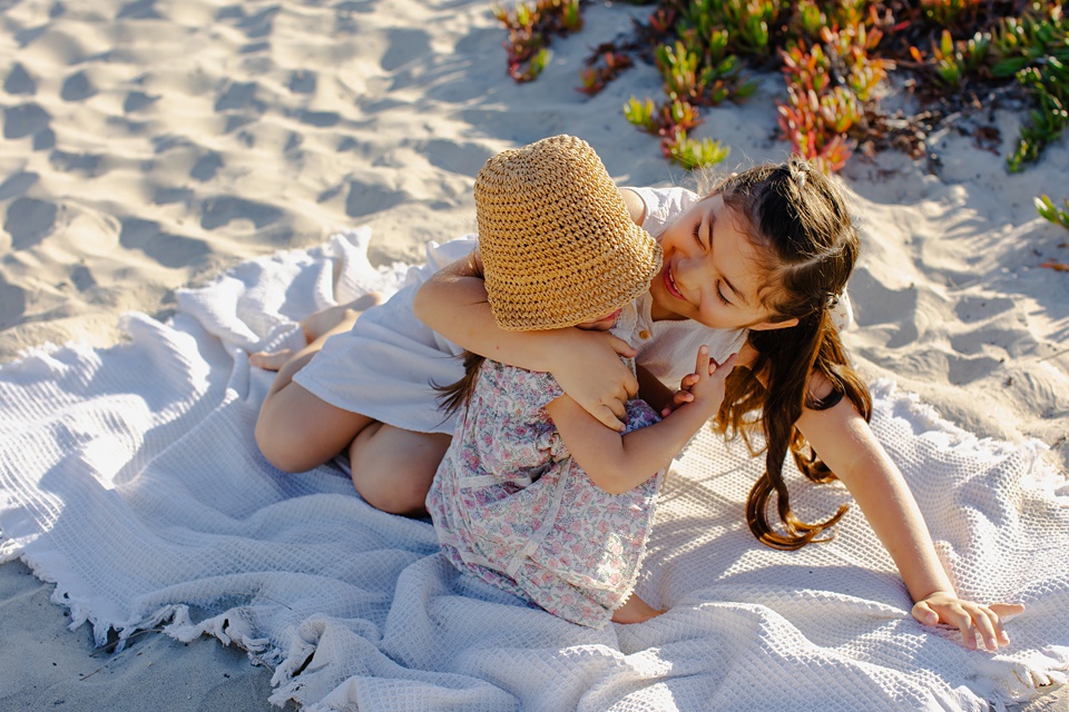 Candid family photography San Diego,Parent and child photography