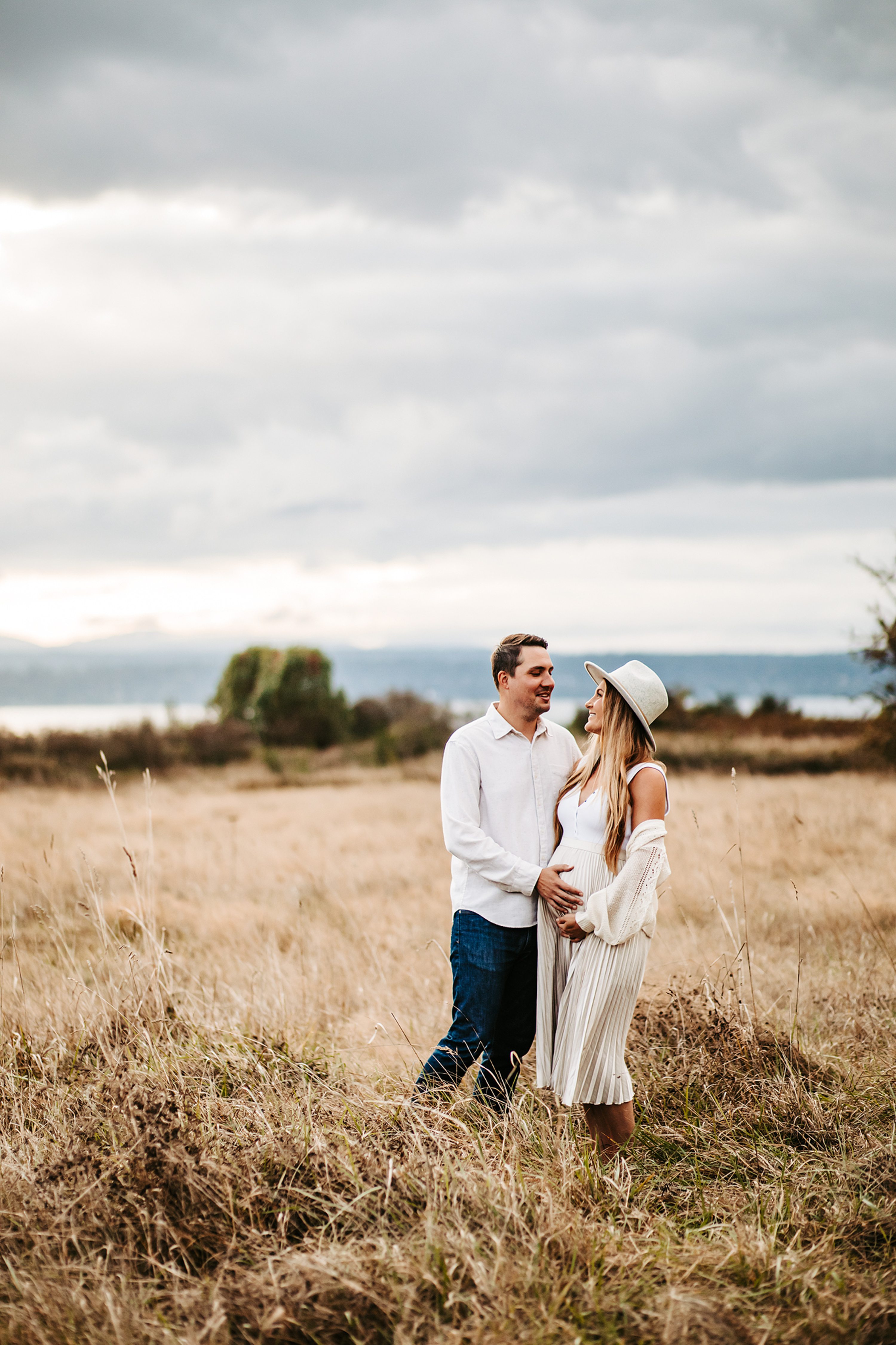  seattle maternity photographer,discovery park
