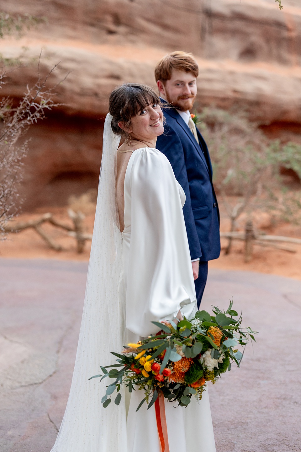 Omaha Henry Doorly Zoo Wedding | Emily Kowalski Photography