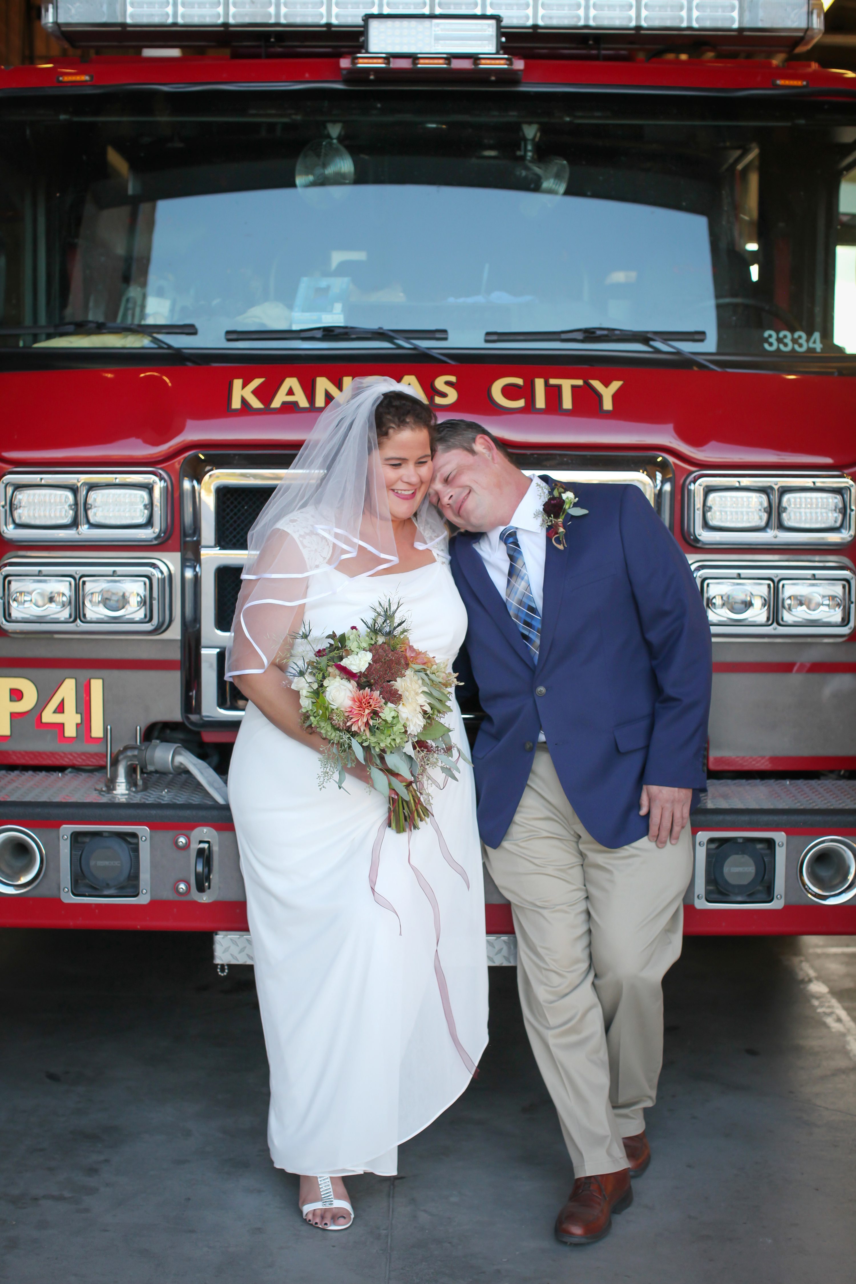 firefighter wedding,Kansas city Wedding photos