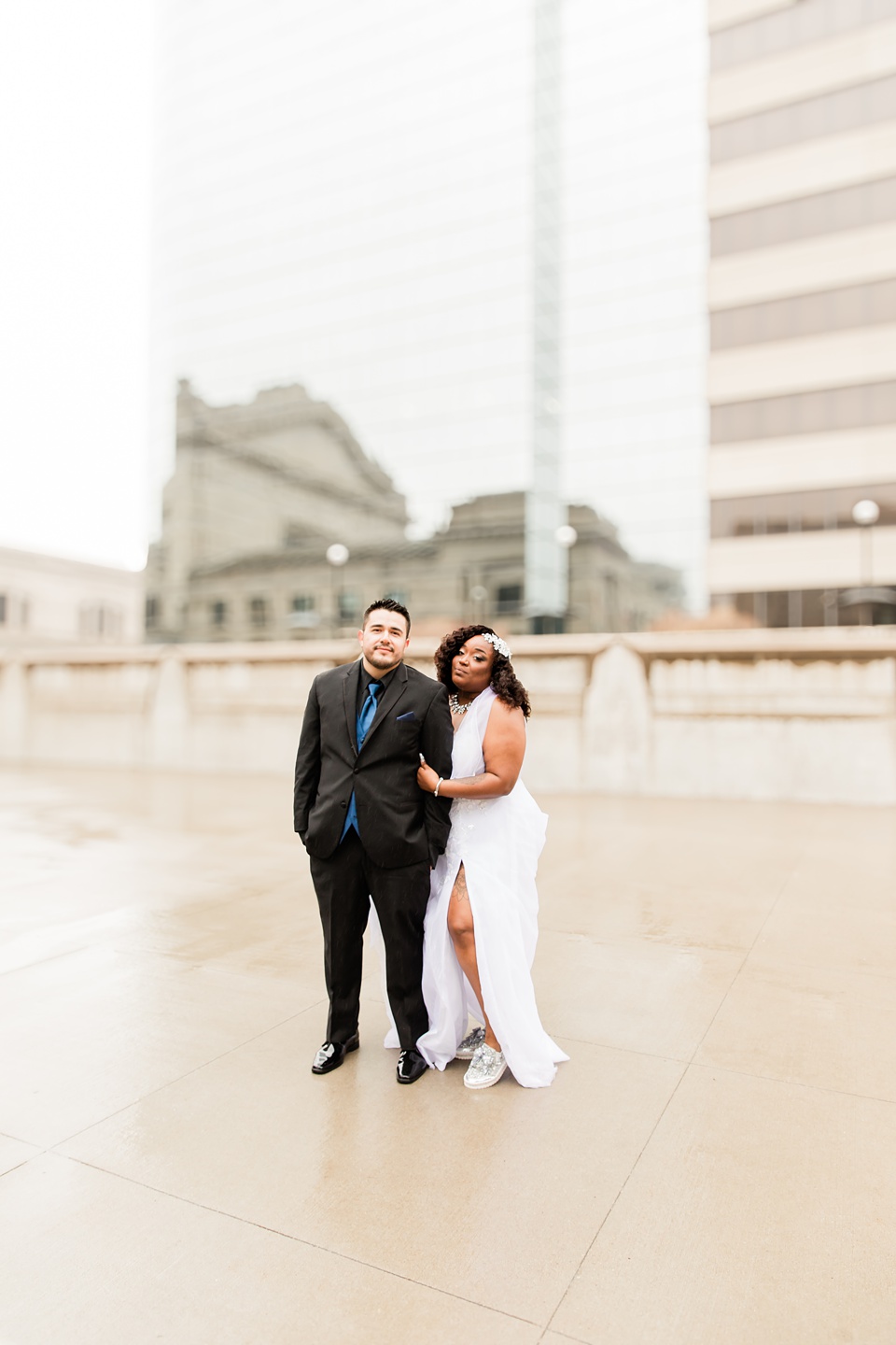 Romantic Winter Elopement at Union Station in Downtown Kansas City — Kansas  City Documentary Photographer | Candid Photographer in Kansas City, image size:960x1440