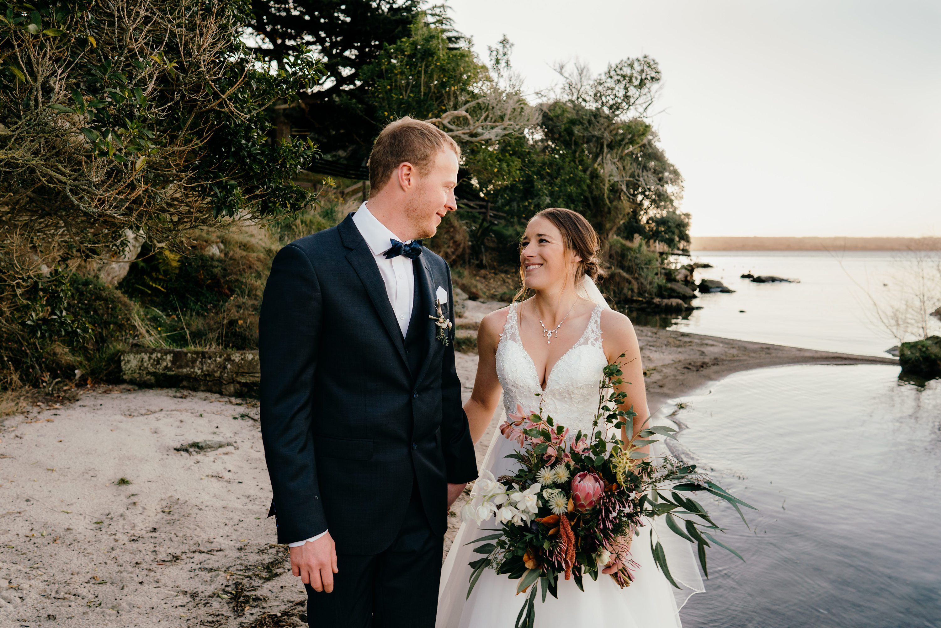 Rotorua Wedding Photographer,Peppers on the Point Lake Rotorua