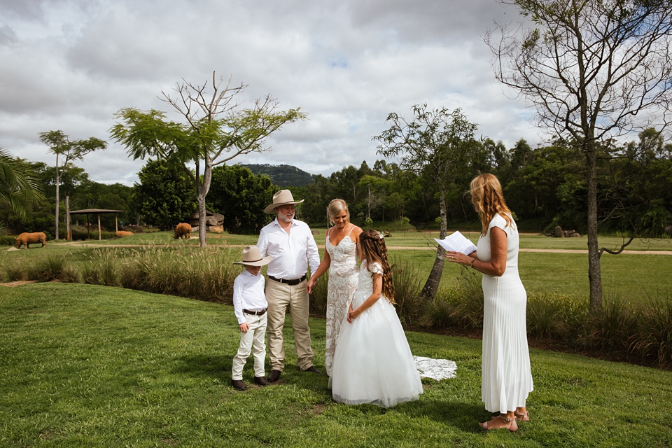 Australia zoo wedding | Beachweddingtips.com