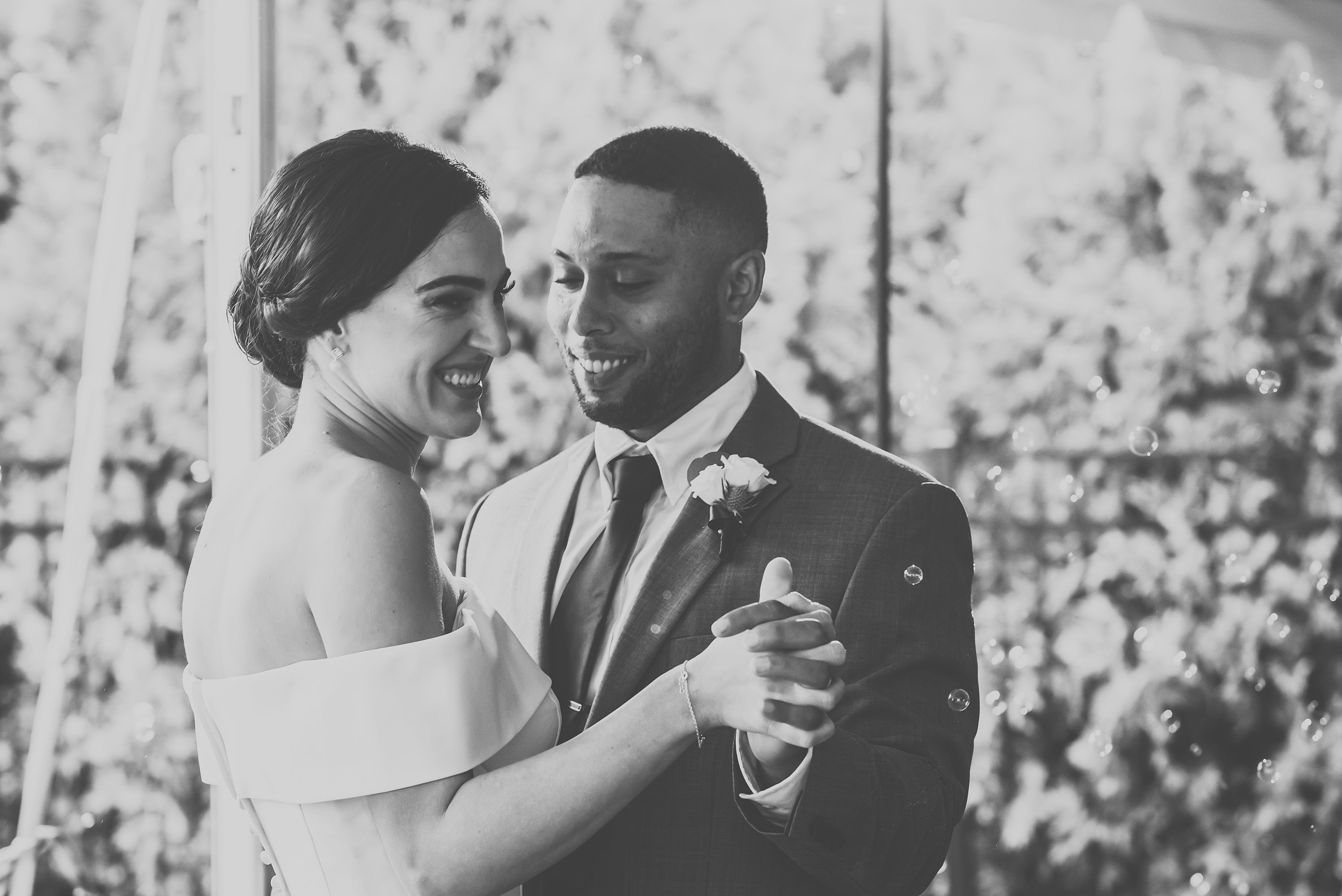 Maureen Russell Photography,Sharon Wedding Photographer,Massachusetts Backyard Wedding,Intimate backyard wedding,Tented Backyard Wedding,Russel Morin Catering,Wedding At Home,Massachusetts Elopement