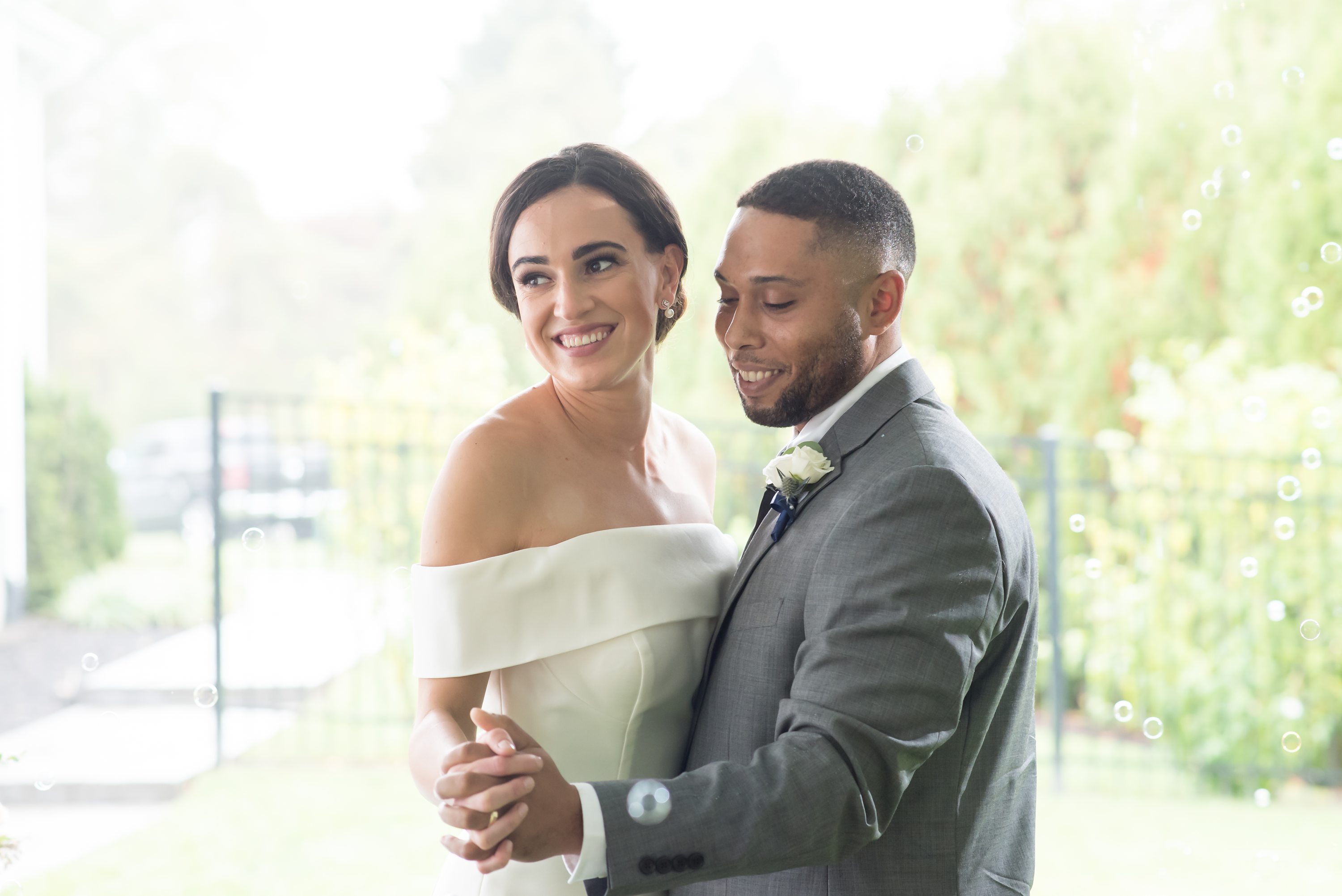 Maureen Russell Photography,Sharon Wedding Photographer,Massachusetts Backyard Wedding,Intimate backyard wedding,Tented Backyard Wedding,Russel Morin Catering,Wedding At Home,Massachusetts Elopement