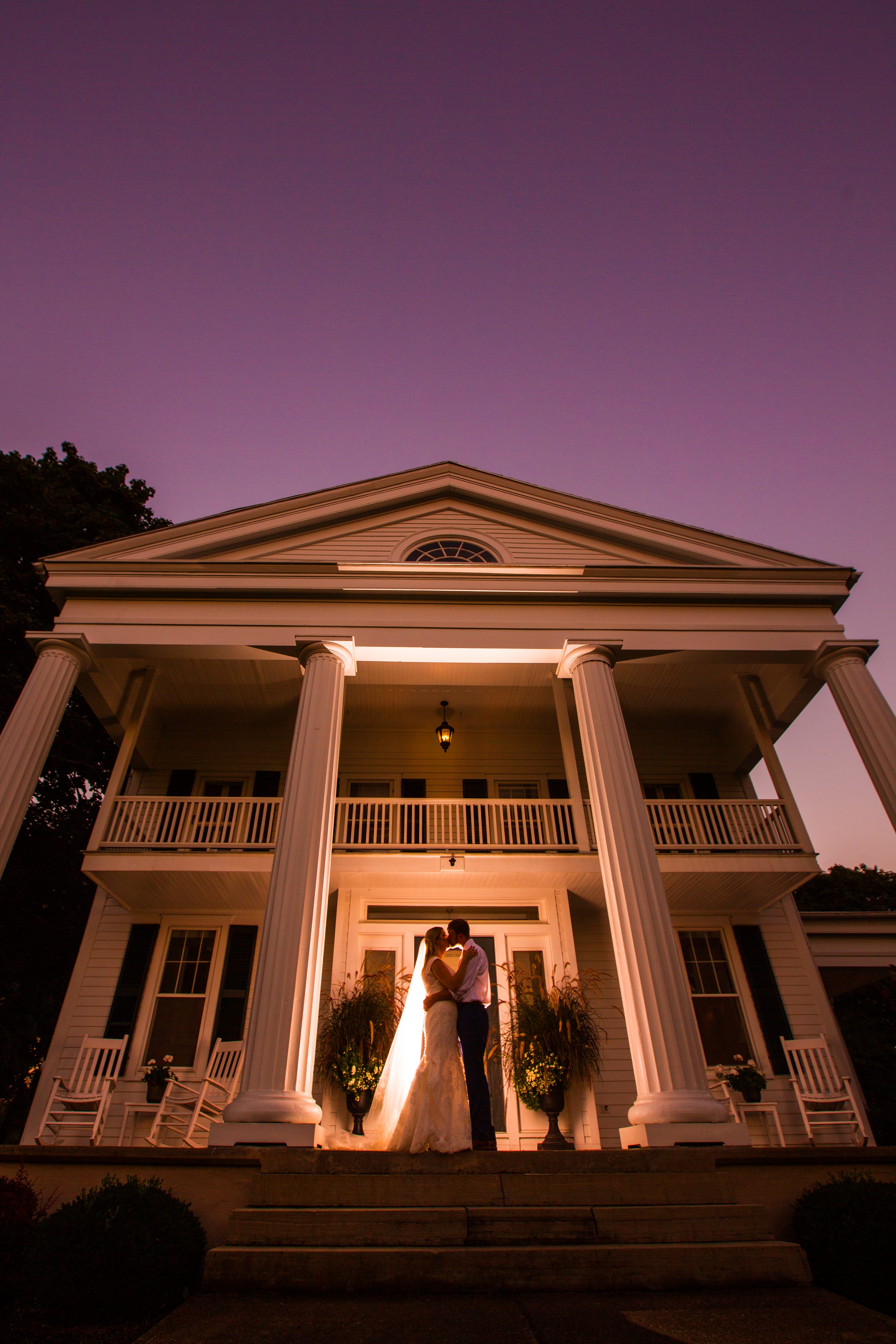 wedding cake,barn wedding