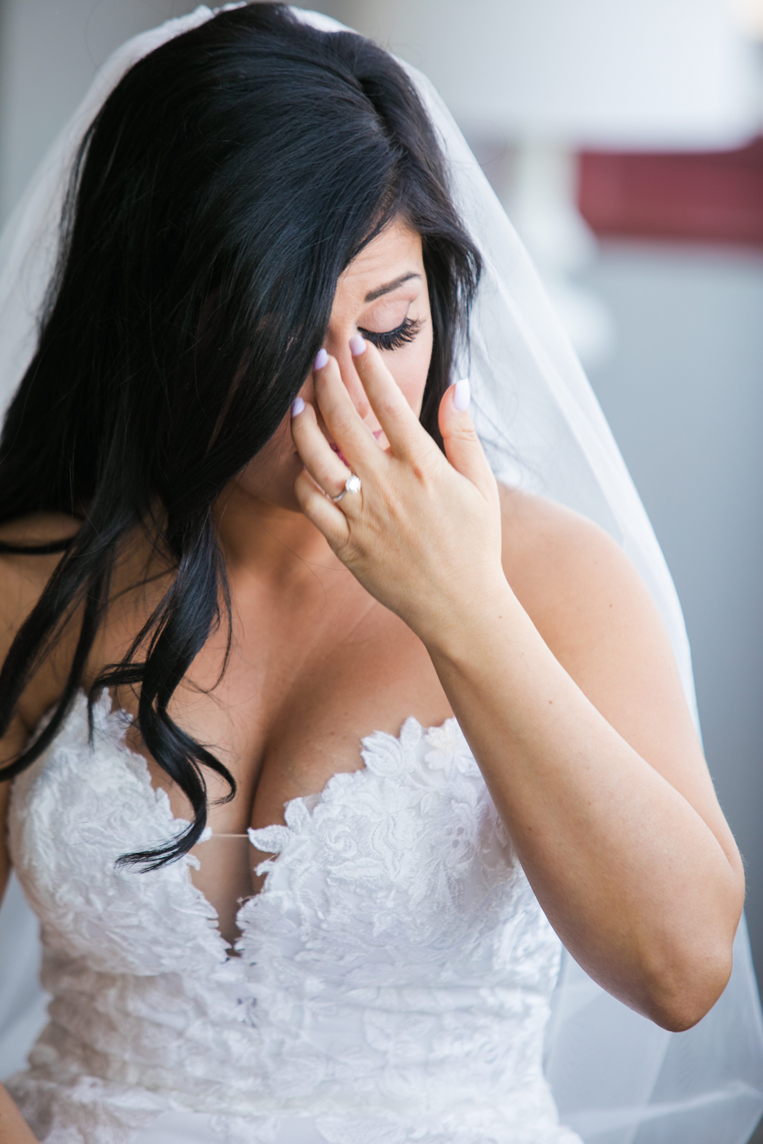 bridal portrait,glamorous bridal makeup