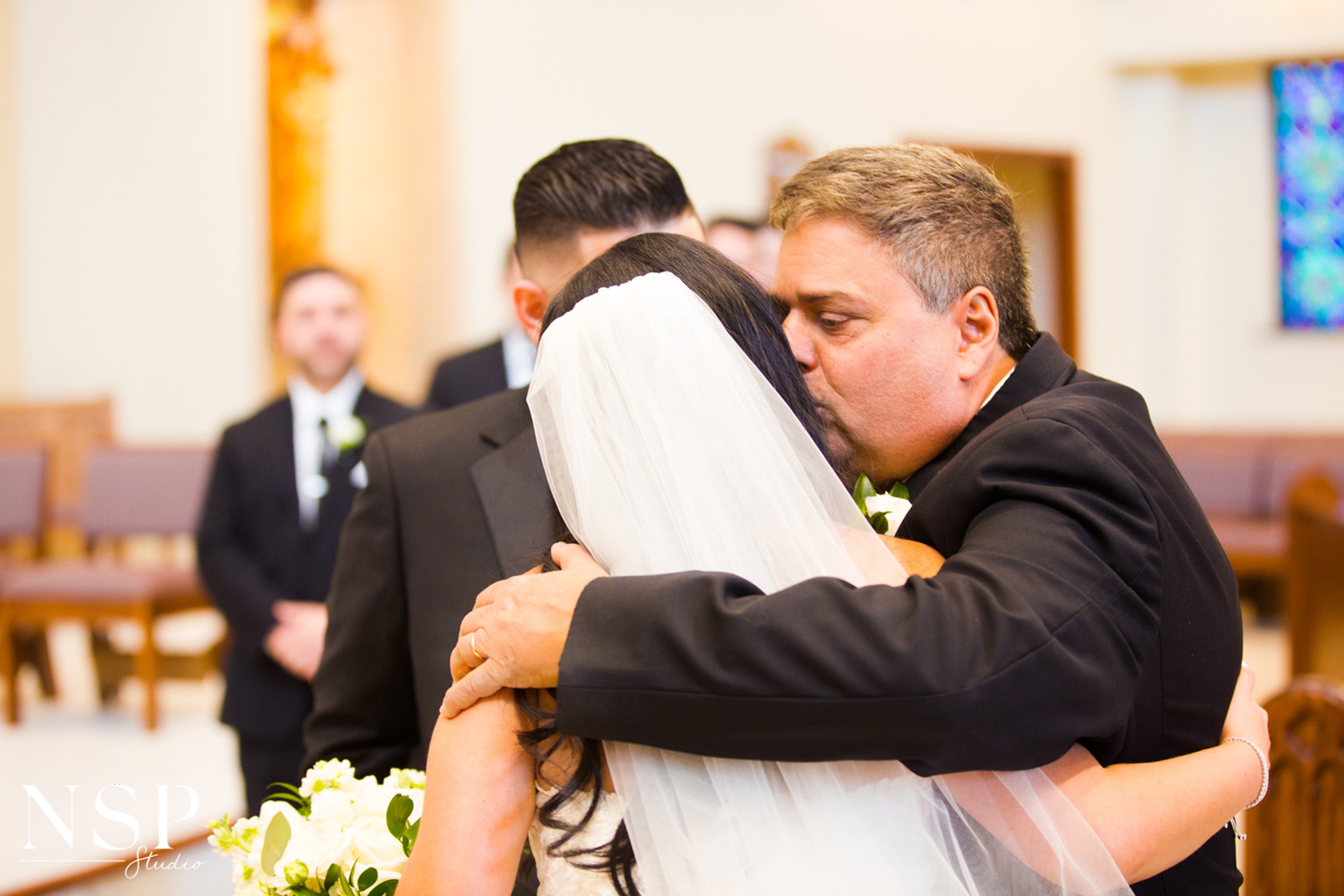 wedding lighting,nighttime wedding photos