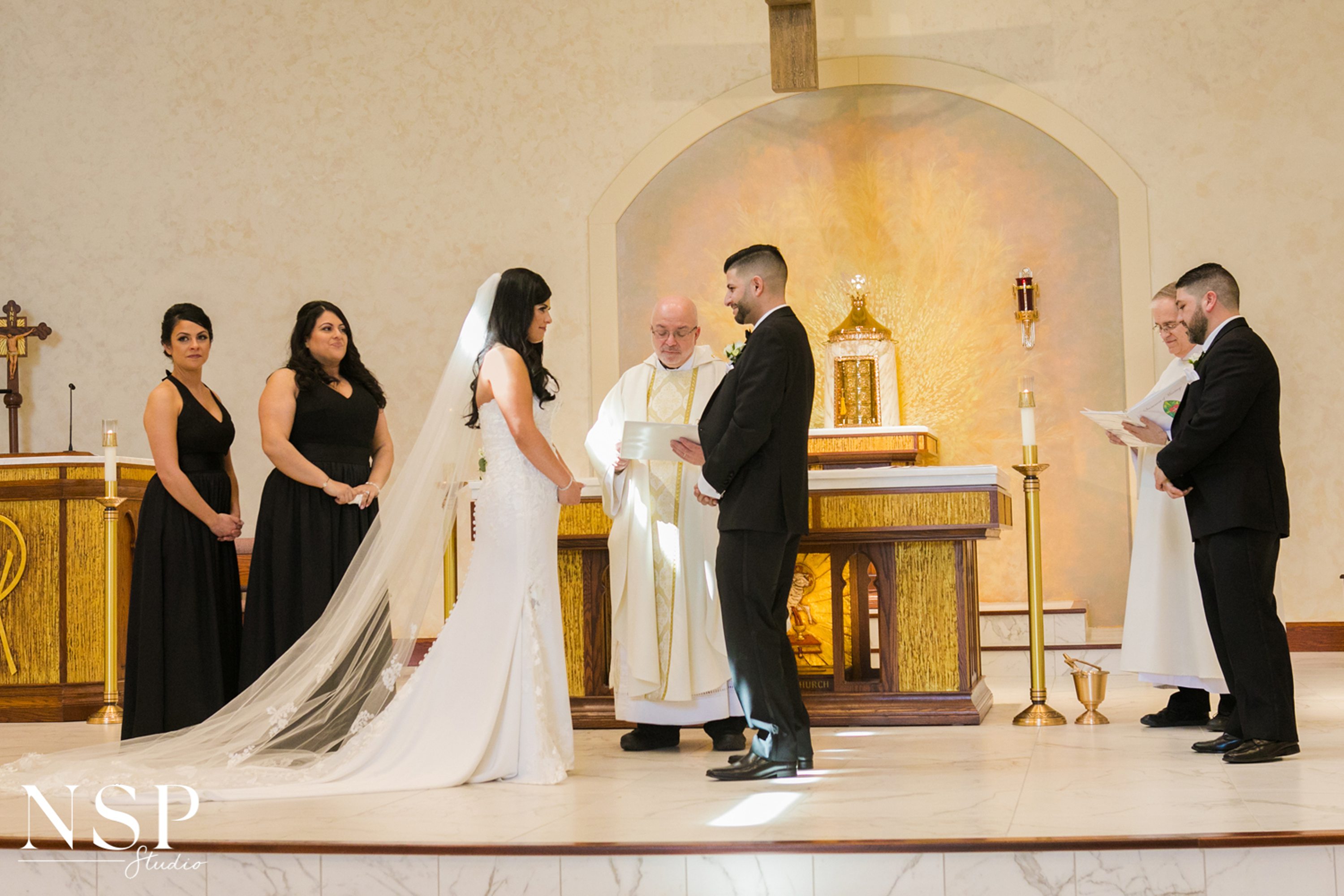 wedding party photos,church ceremony photos