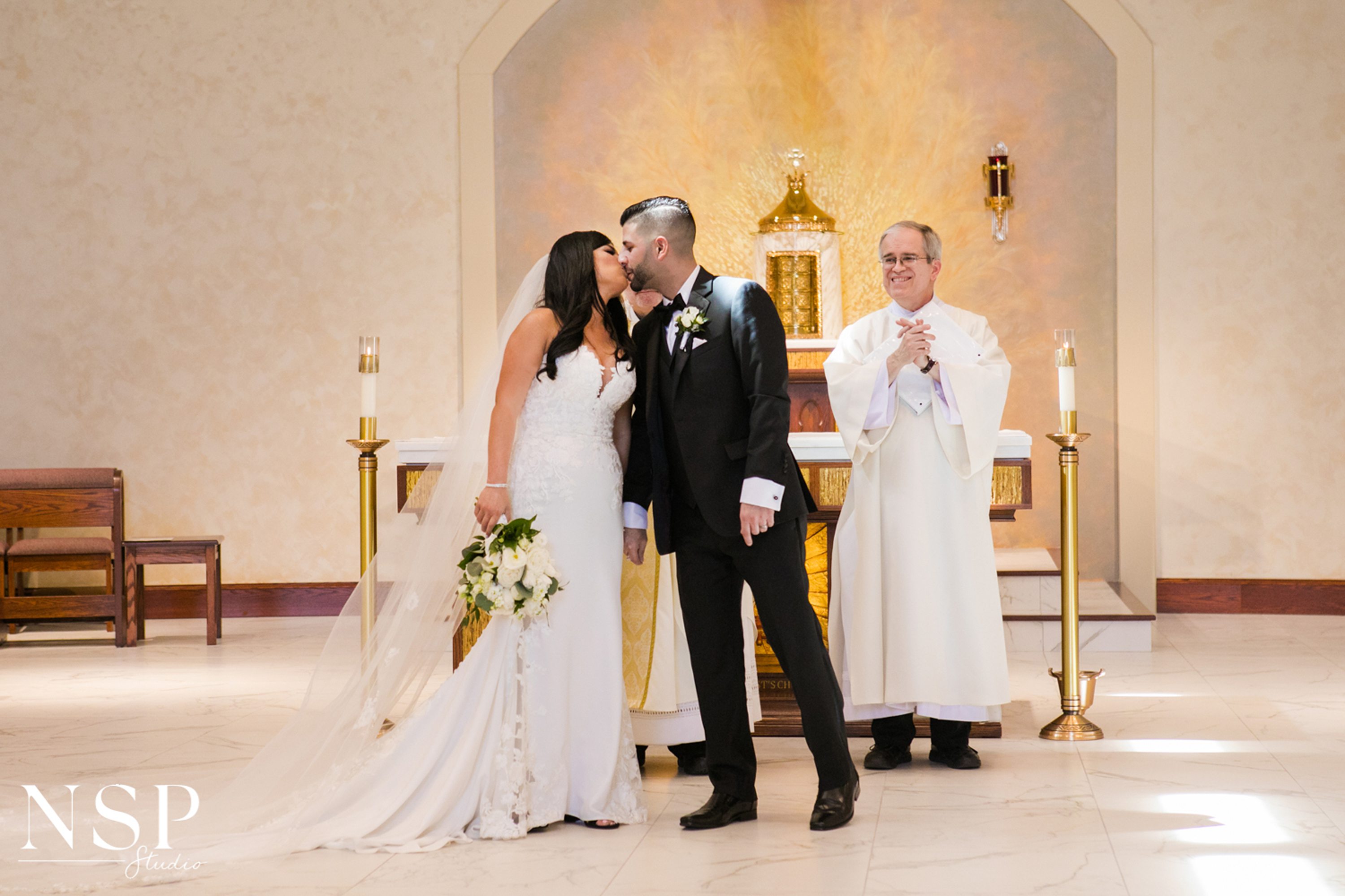 wedding lighting,church ceremony photos