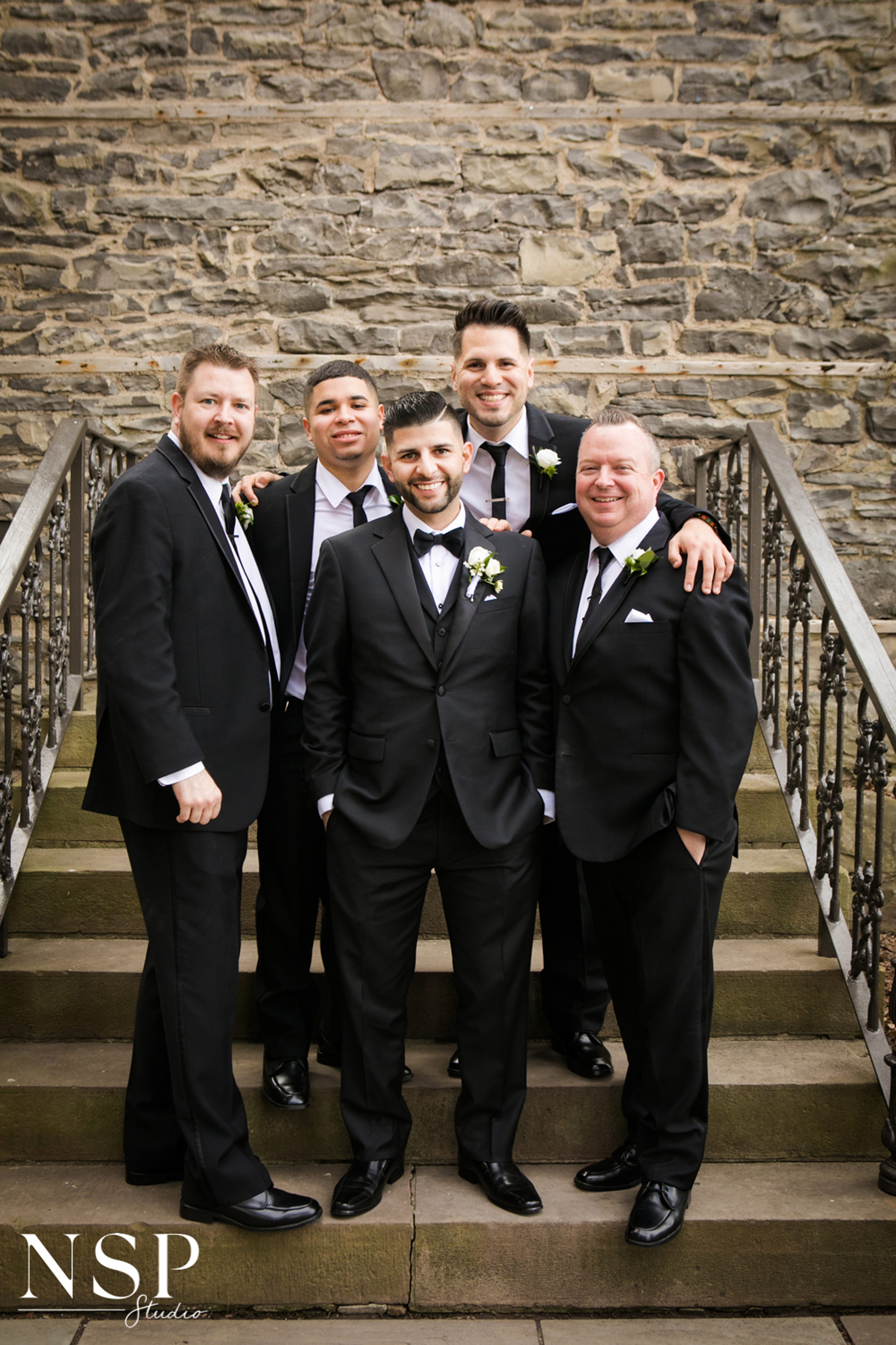 groom portraits,Classic bride