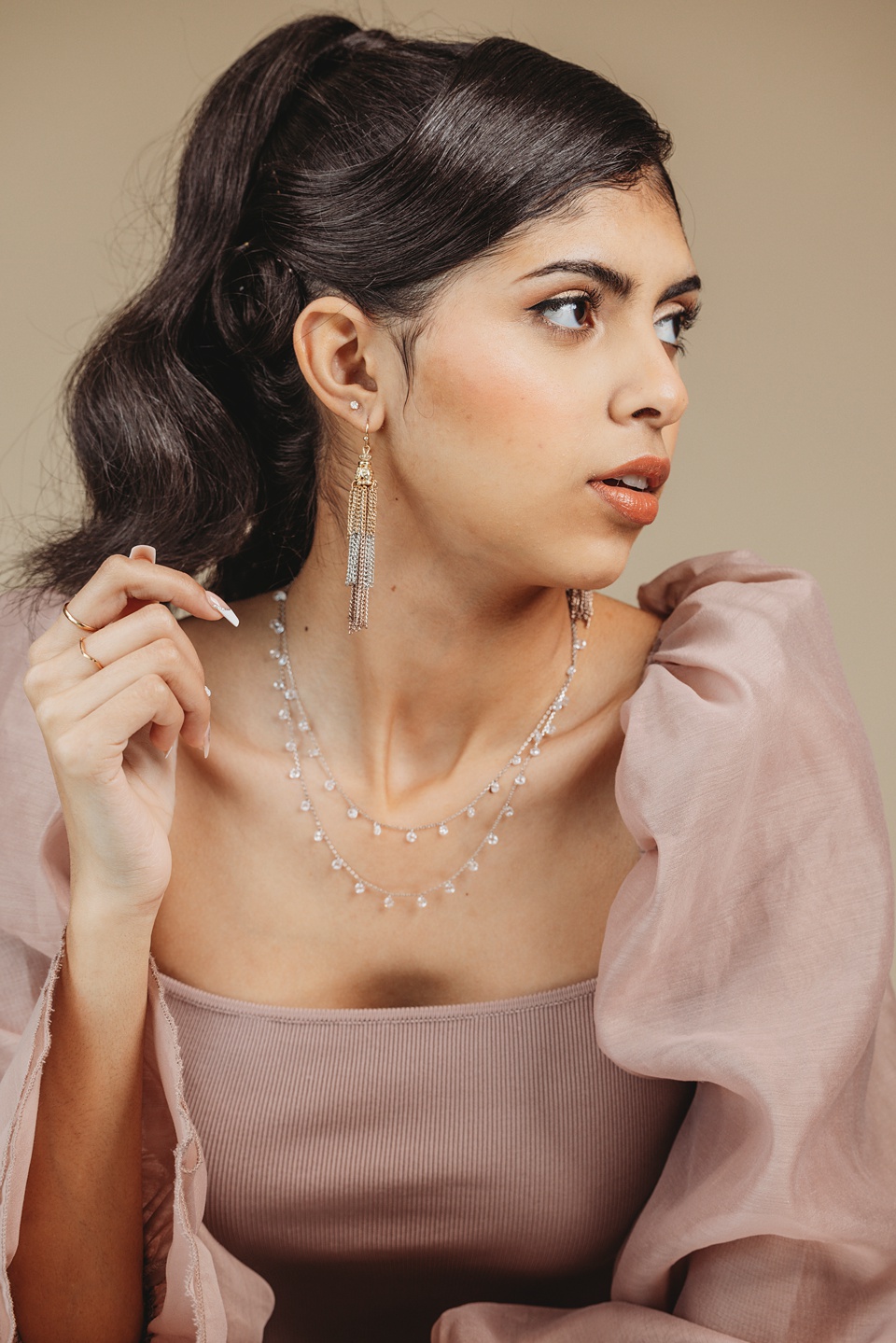 model team,studio lighting