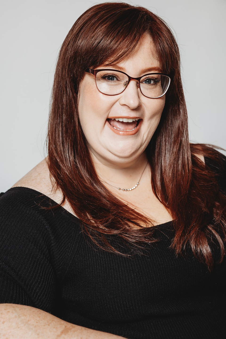 professional headshots,sacramento photographer,lawyer headshots,dating profile images studio photographer,sacramento comedy spot
