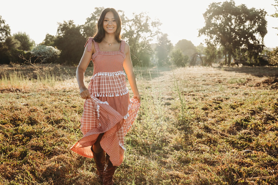 Sacramento Seniors,Sacramento senior portraits,Natural settings Sacramento photographer,BOHO