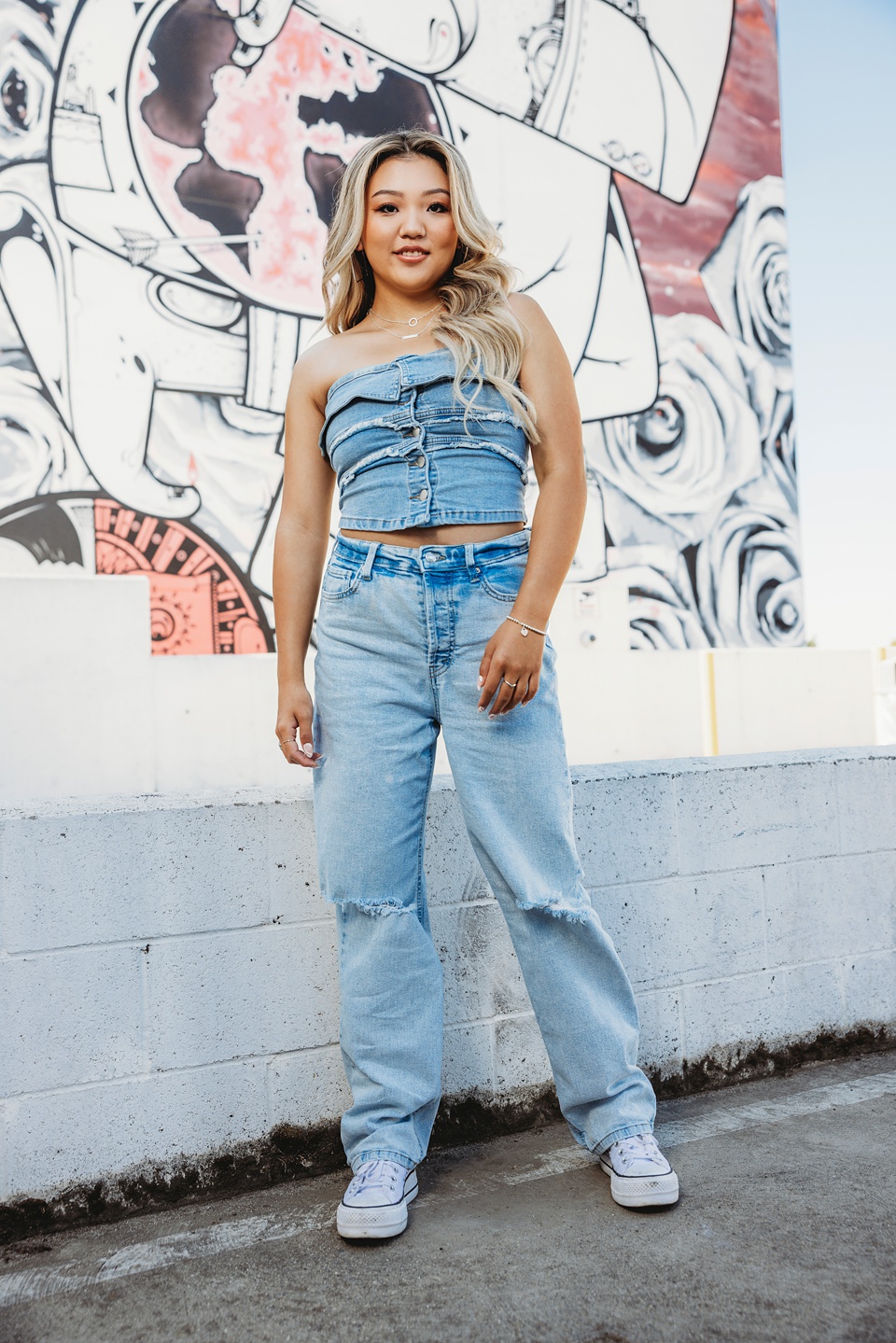 Senior Portraits,Sacramento Senior portraits,natural lighting urban photography,posing inspo