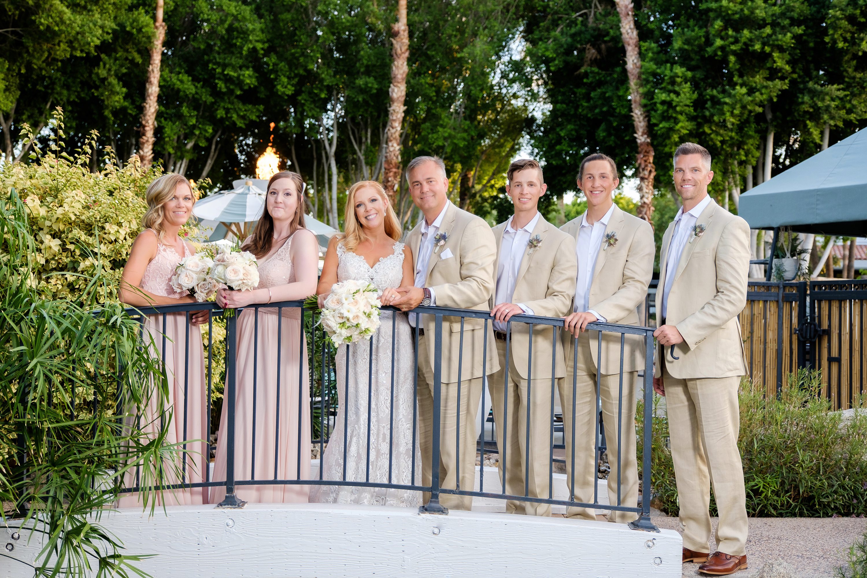 scottsdale photographer,the scott resort,photo of the wedding party at The Scott Resort and Spa