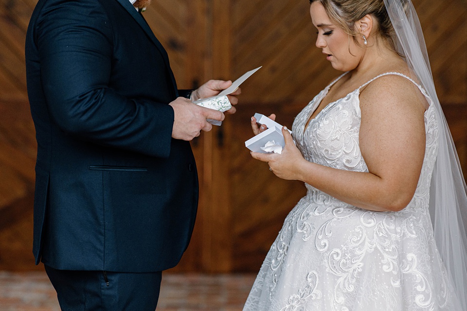 Mississippi Barn Wedding at Castle Grove Plantation