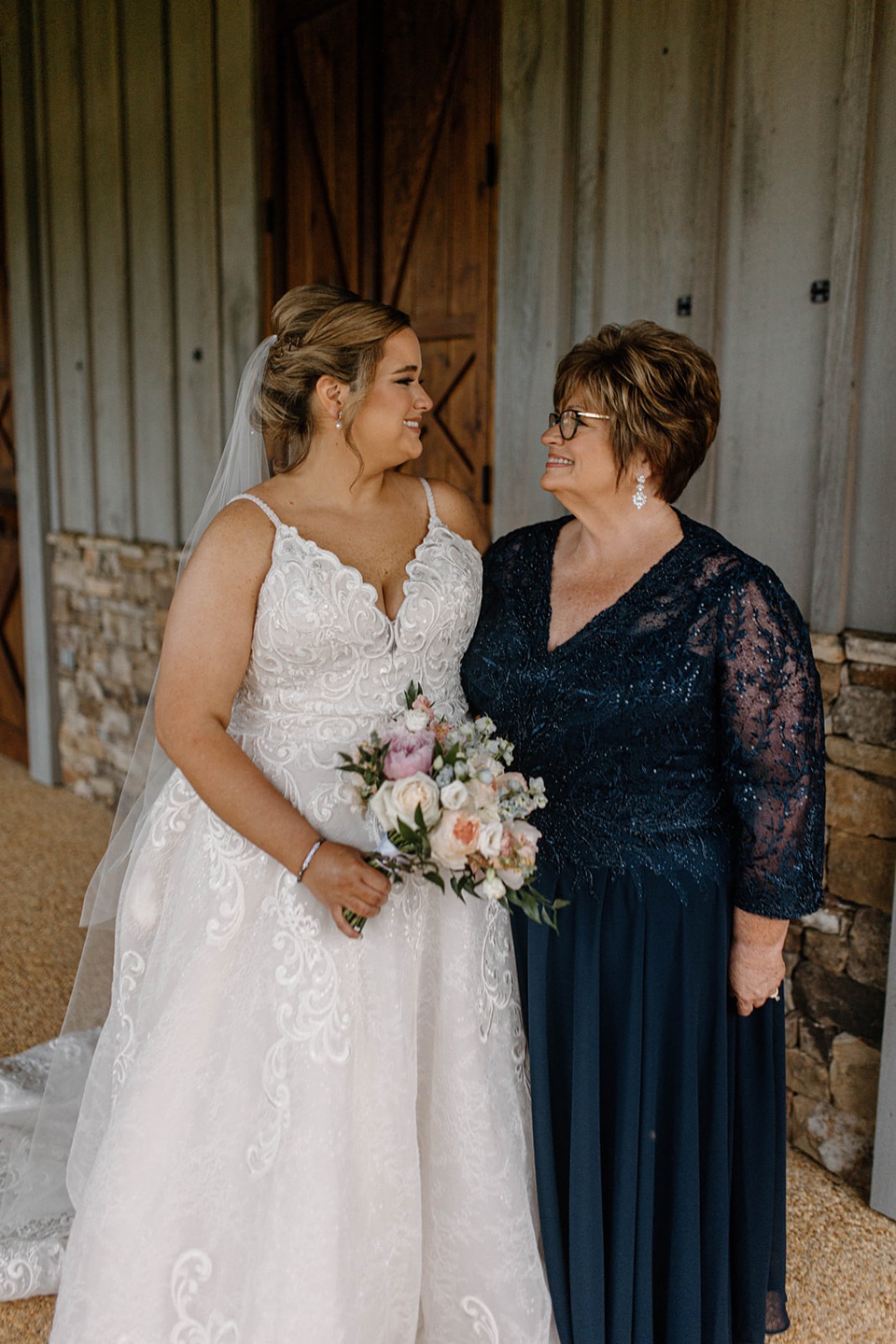 Mississippi Barn Wedding at Castle Grove Plantation