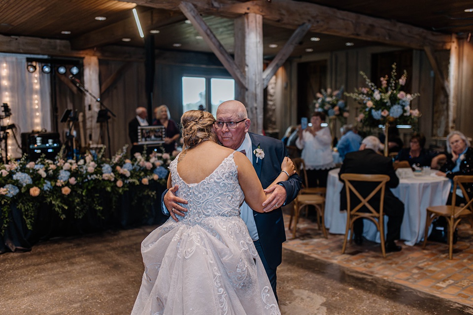 Mississippi Barn Wedding at Castle Grove Plantation