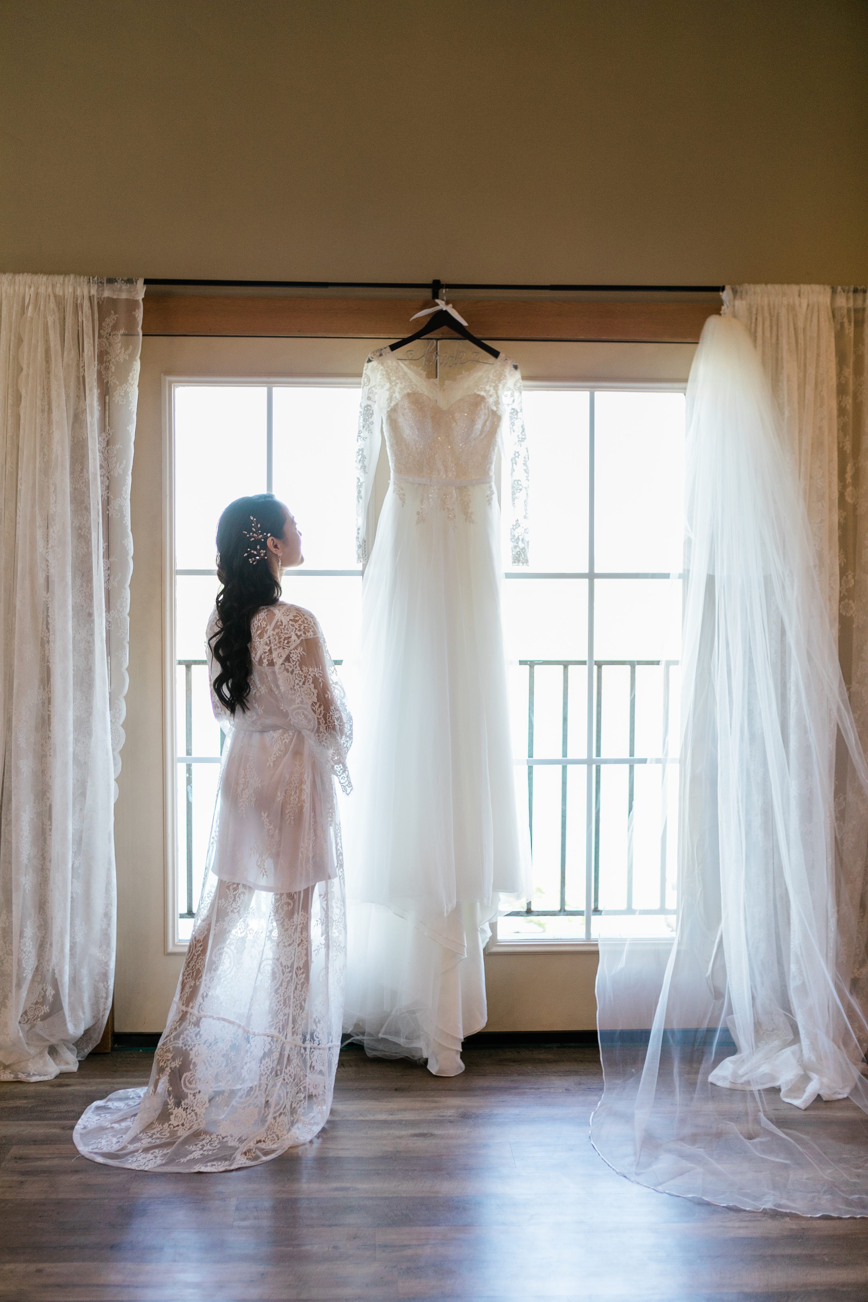 bridal dress photos,wedding dress,wedding gown details,wedding gown