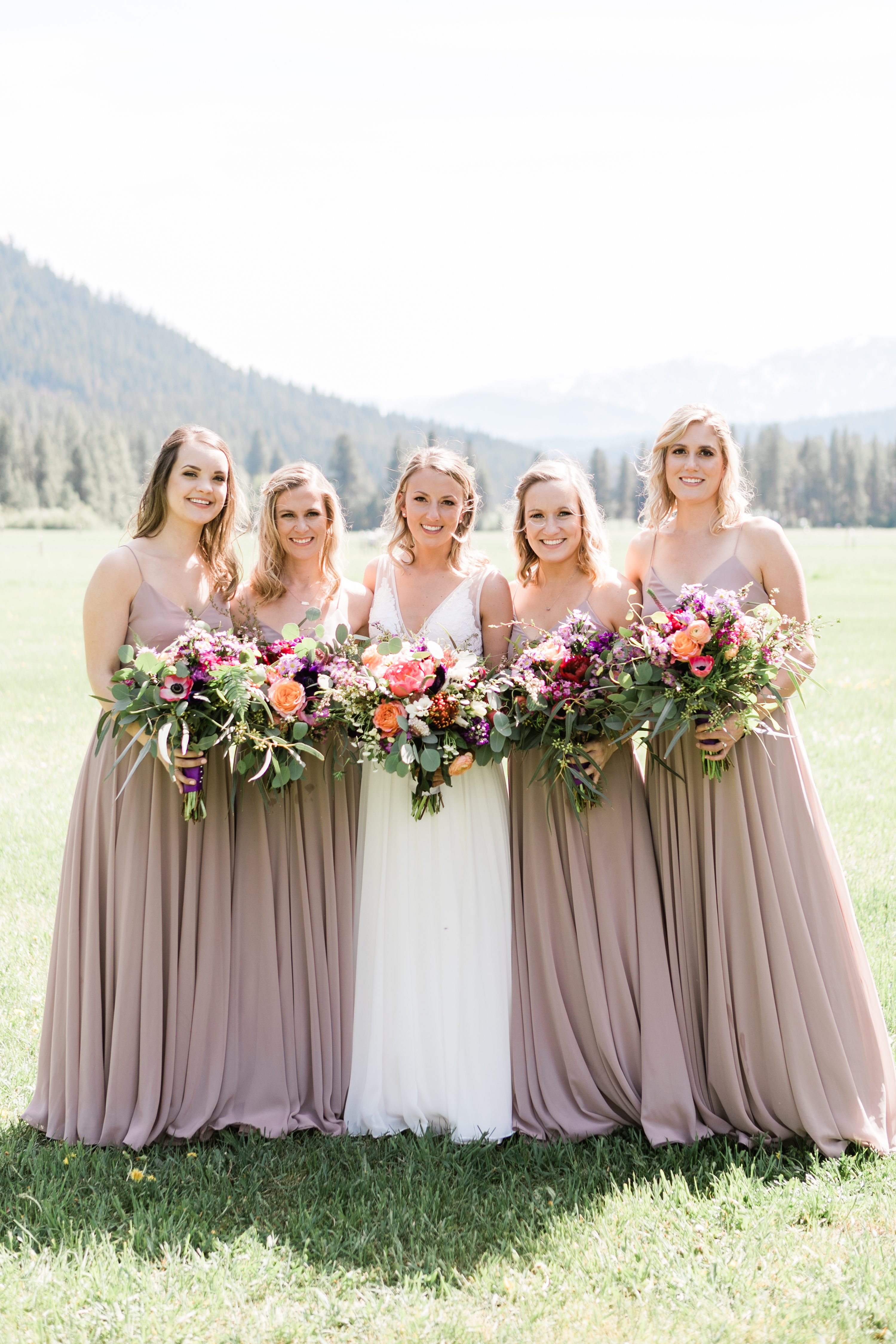 boise wedding photographer,wedding venues,bridal flowers,bridal party bouquets
