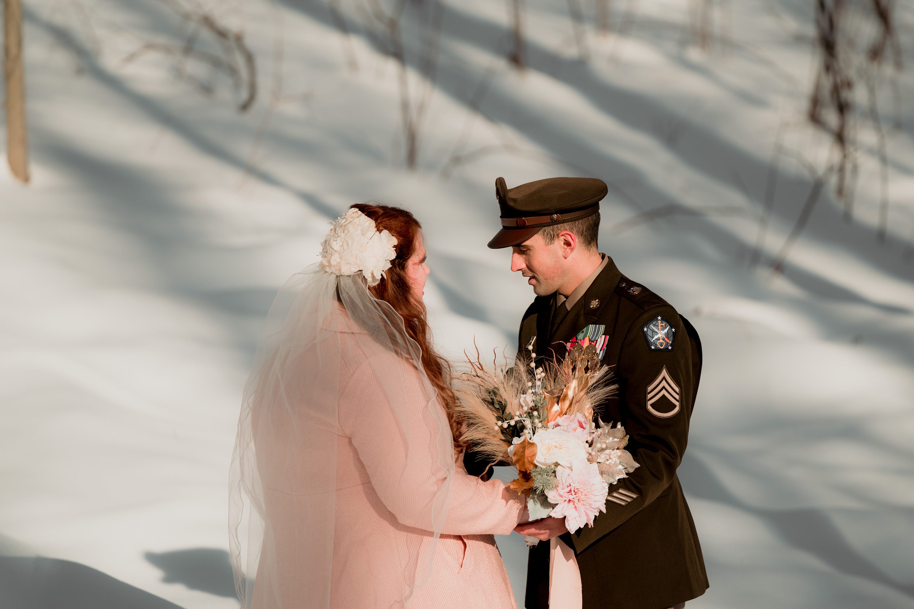 Bride and Groom pictures in the snow