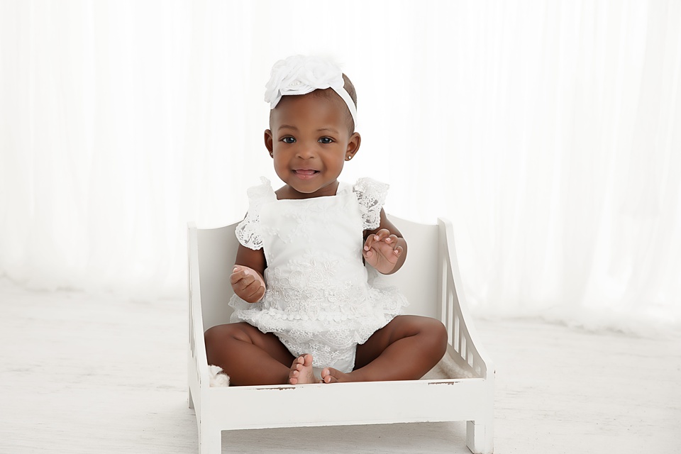 Winter Wonderland Cake Smash in Naperville Chicago cake smash photography,Naperville cake smash photographer