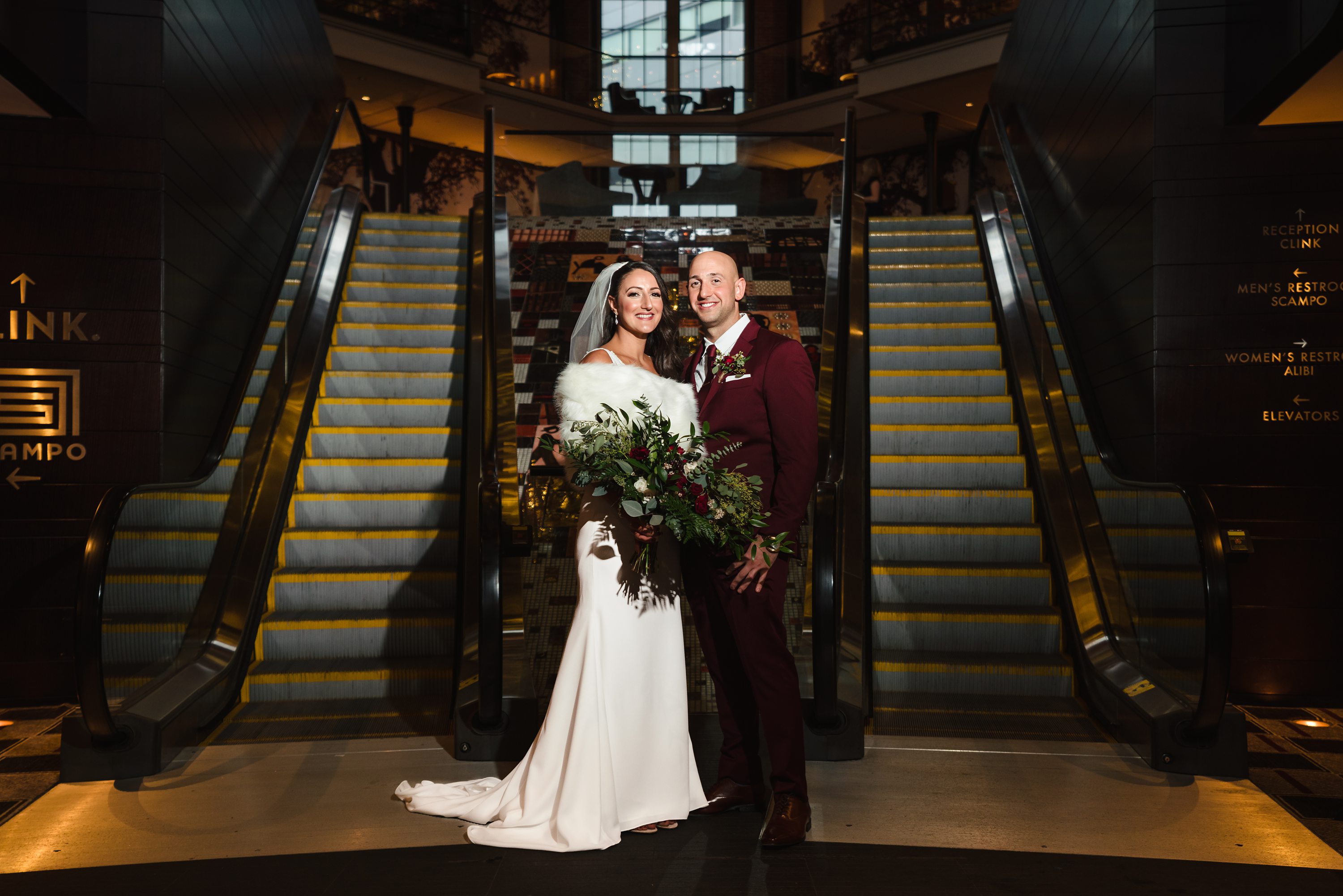Sony A7RIV,Natural wedding photography,escalator liberty hotel