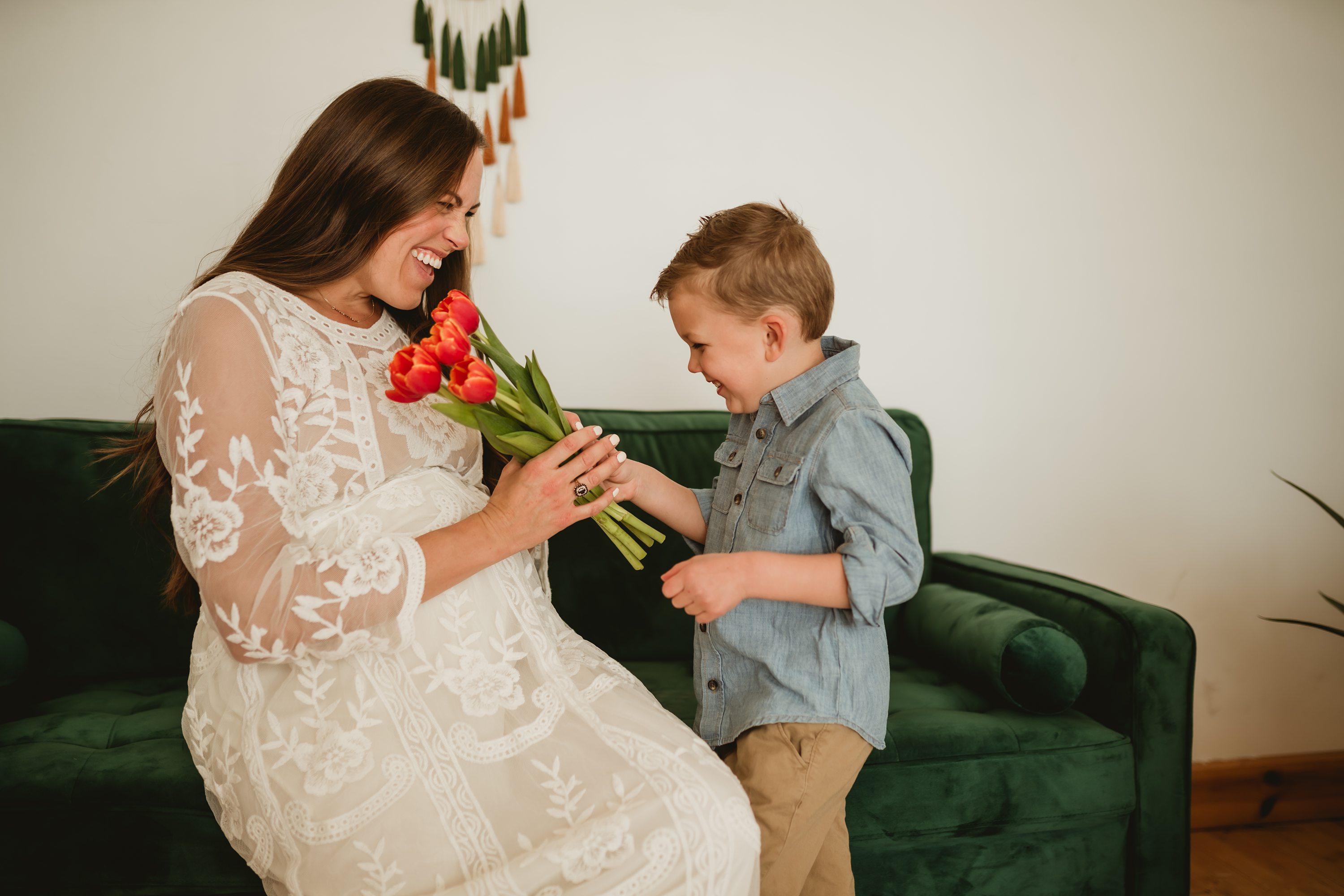 mommy and me session,toddler son with fresh flowers and mom,laura hollander mini session,portage michigan studio session,studio portraits,modern boho studio session