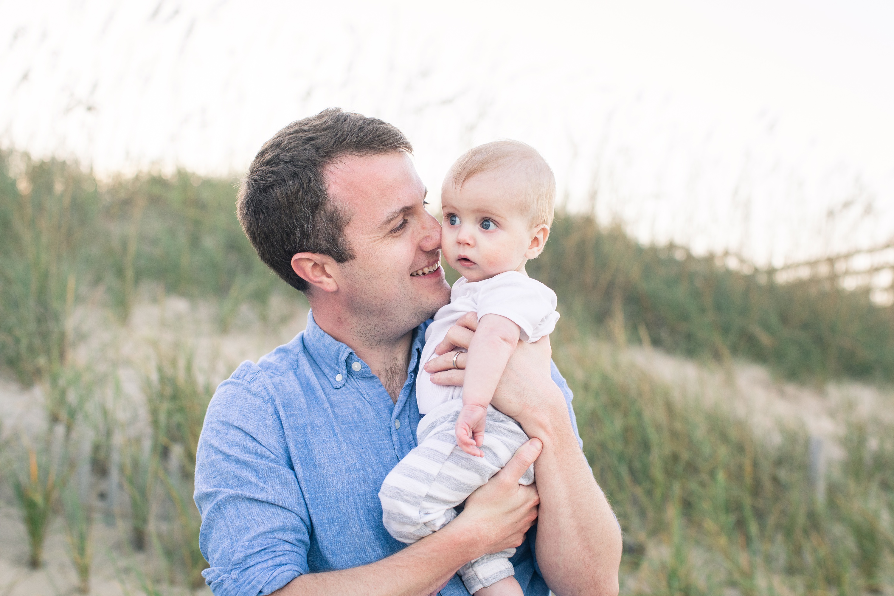 outer banks family photo session,baby milestone photo session