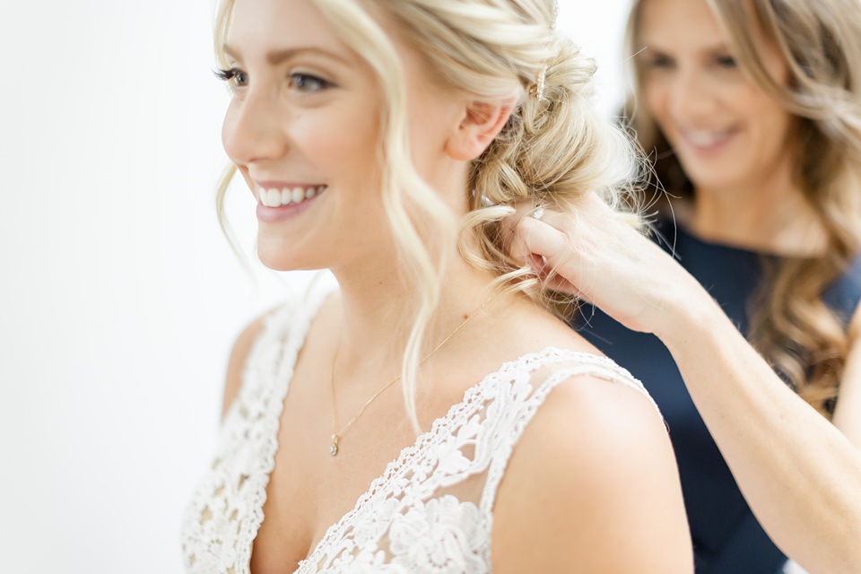 Minneapolis Wedding Photographer Lindsey White Photography modern wedding,minneapolis engagement photographer