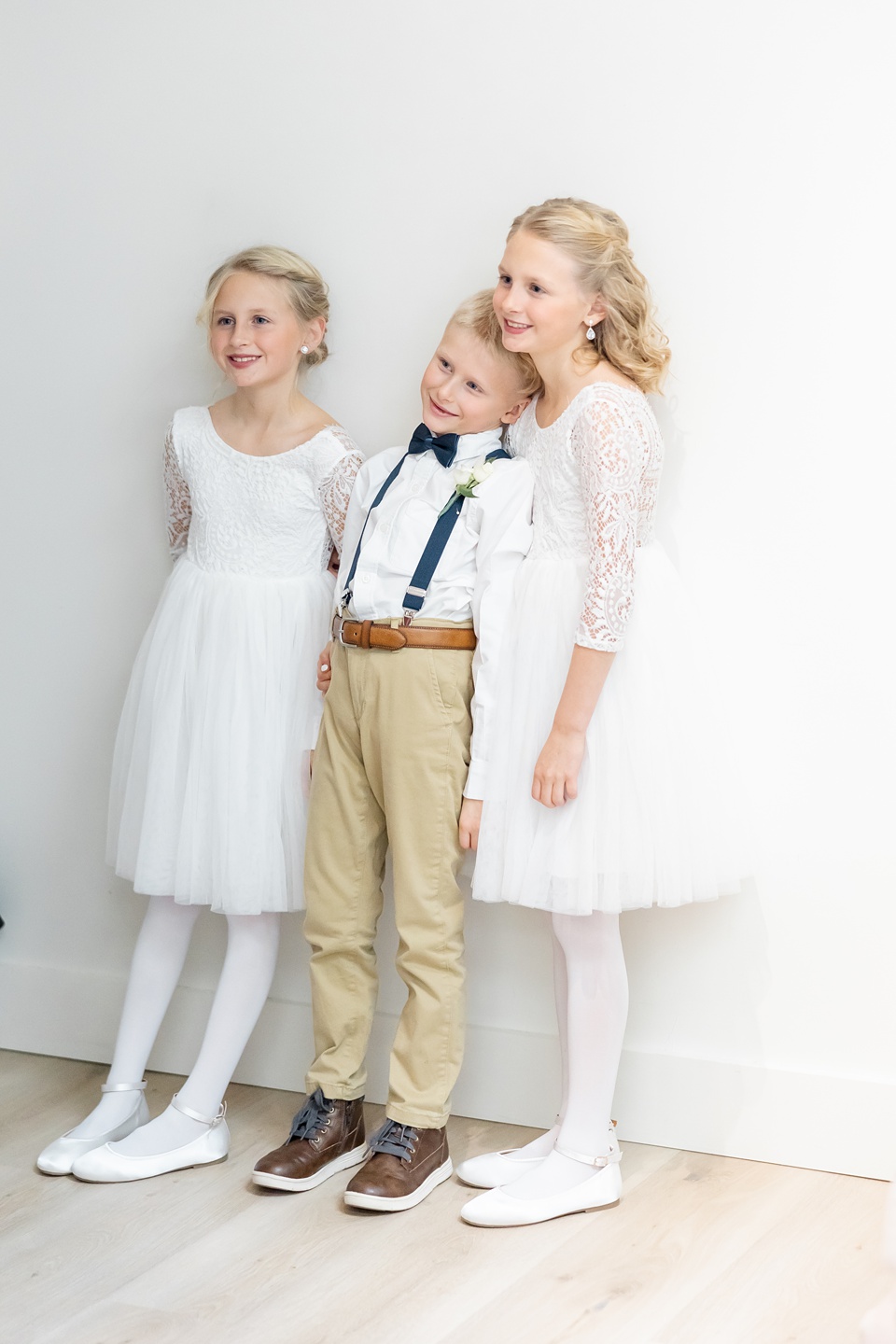 Minneapolis Wedding Photographer Lindsey White Photography timeless wedding,modern wedding