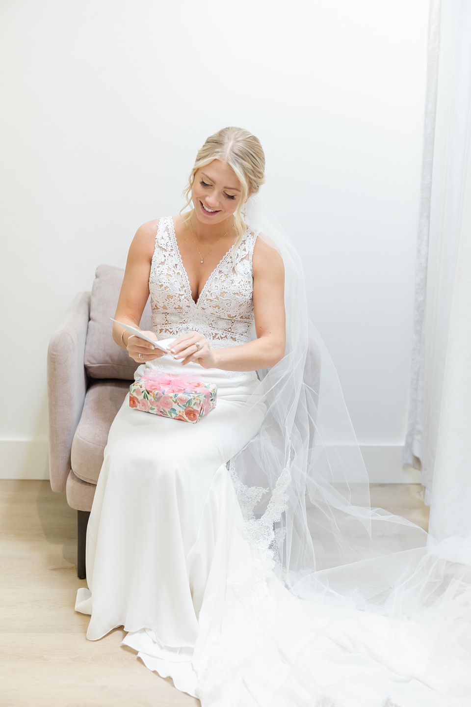 Minneapolis Wedding Photographer Lindsey White Photography lindsey white photography,classic wedding