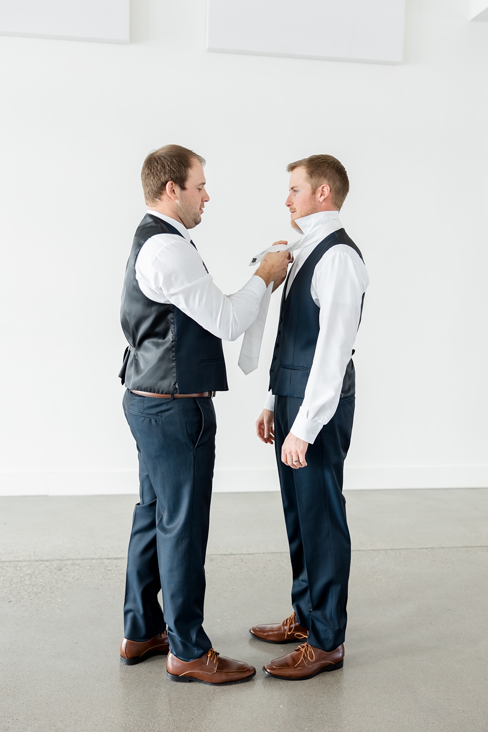 Minneapolis Wedding Photographer Lindsey White Photography classic wedding,woodhaven cannon falls minnesota