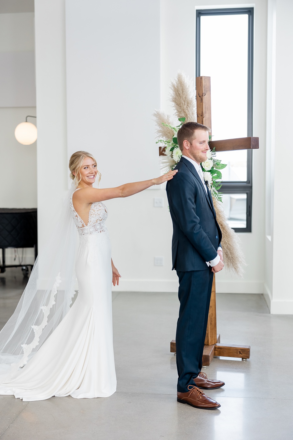 Minneapolis Wedding Photographer Lindsey White Photography minnesota winter wedding,timeless wedding