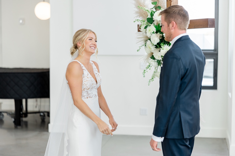 Minneapolis Wedding Photographer Lindsey White Photography woodhaven cannon falls minnesota,minnesota wedding photographer