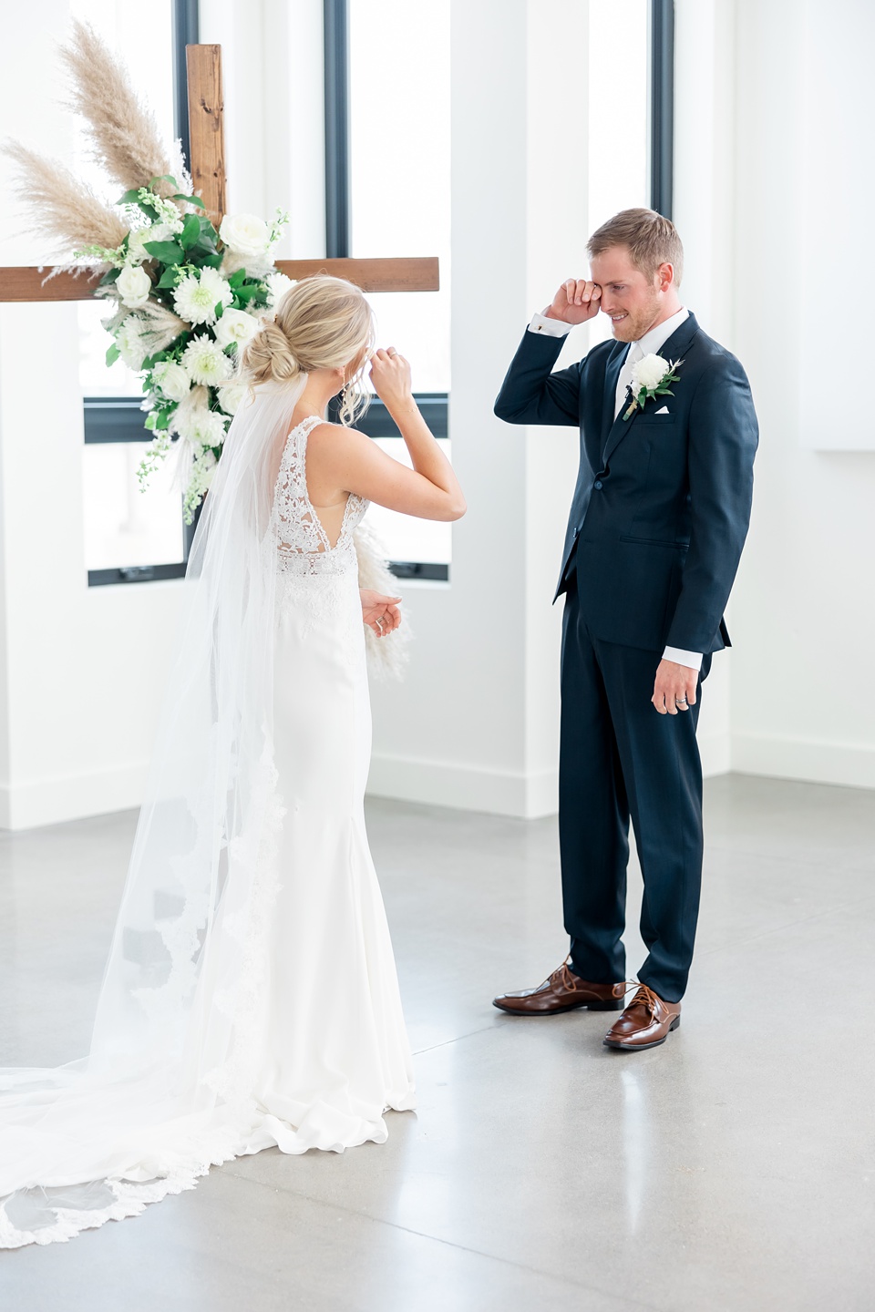 Minneapolis Wedding Photographer Lindsey White Photography minneapolis wedding photographer,classic wedding