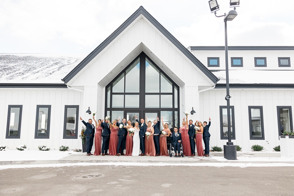 Minneapolis Wedding Photographer Lindsey White Photography classic wedding