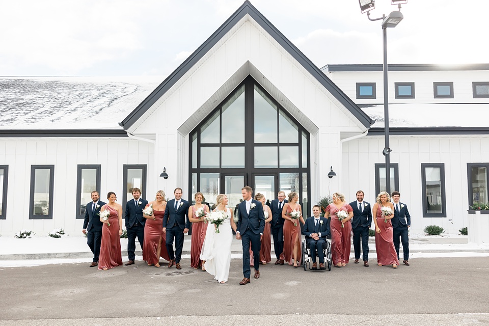 Minneapolis Wedding Photographer Lindsey White Photography minnesota winter wedding,woodhaven cannon falls minnesota