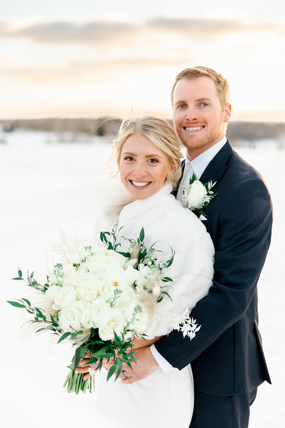 Minneapolis Wedding Photographer Lindsey White Photography timeless wedding,minneapolis engagement photographer