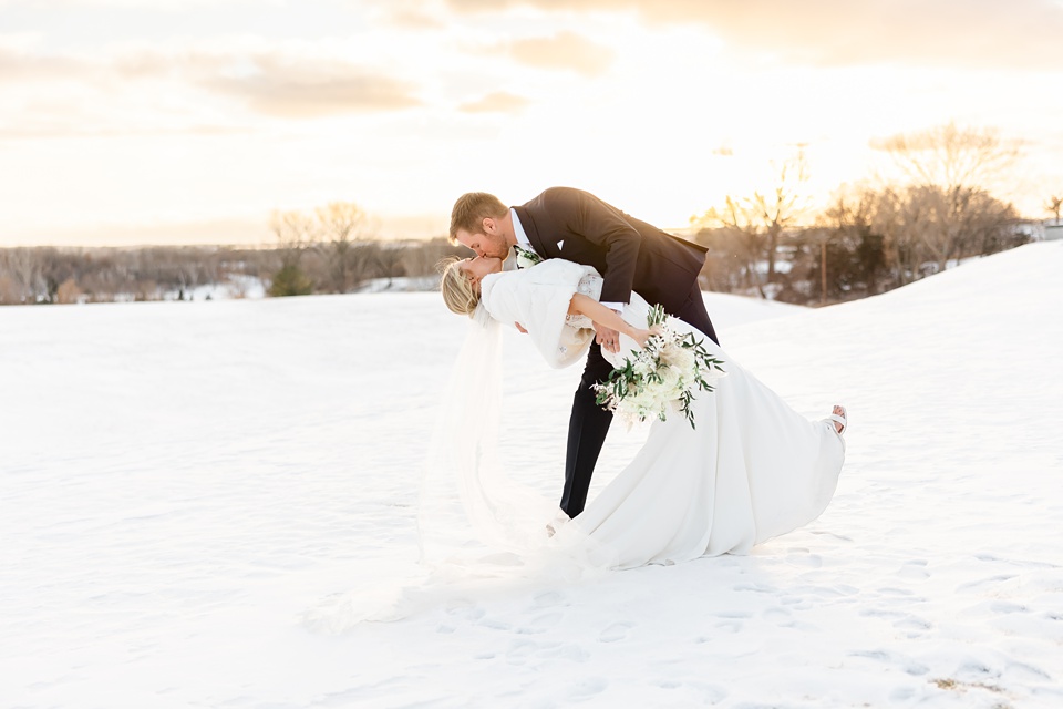 Minneapolis Wedding Photographer Lindsey White Photography lindsey white photography,classic wedding