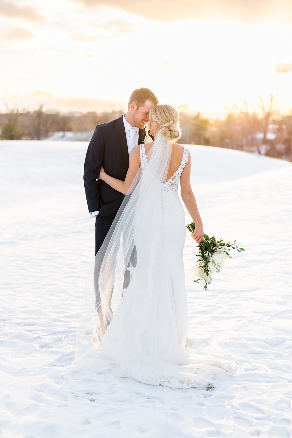Minneapolis Wedding Photographer Lindsey White Photography classic wedding,lindsey white photography