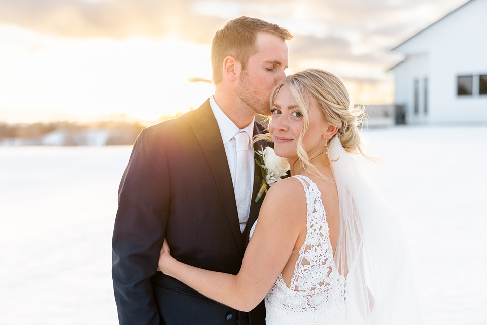 Minneapolis Wedding Photographer Lindsey White Photography minnesota winter wedding,modern wedding