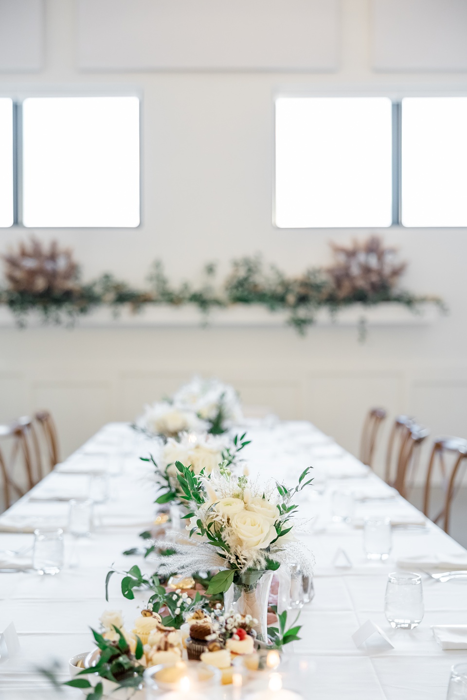Minneapolis Wedding Photographer Lindsey White Photography modern wedding,woodhaven cannon falls minnesota