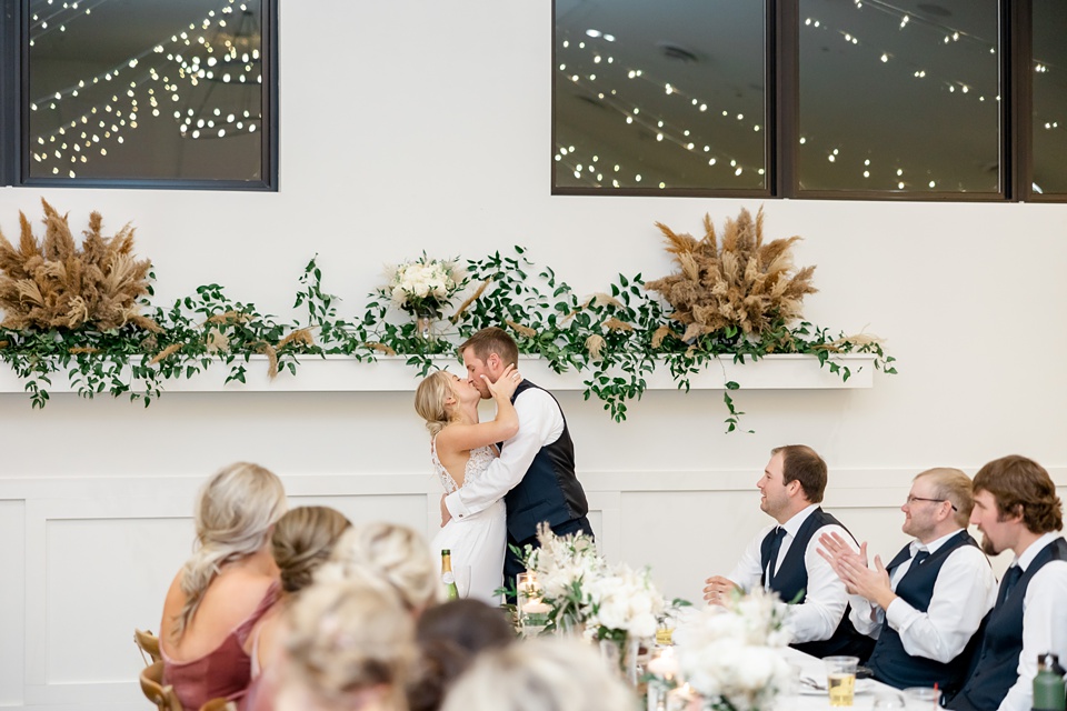Minneapolis Wedding Photographer Lindsey White Photography minnesota winter wedding,modern wedding