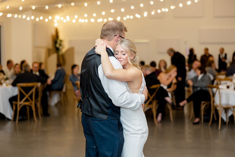 Minneapolis Wedding Photographer Lindsey White Photography lindsey white photography,minnesota winter wedding