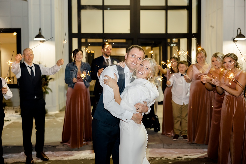 Minneapolis Wedding Photographer Lindsey White Photography minnesota engagement photographer,modern wedding