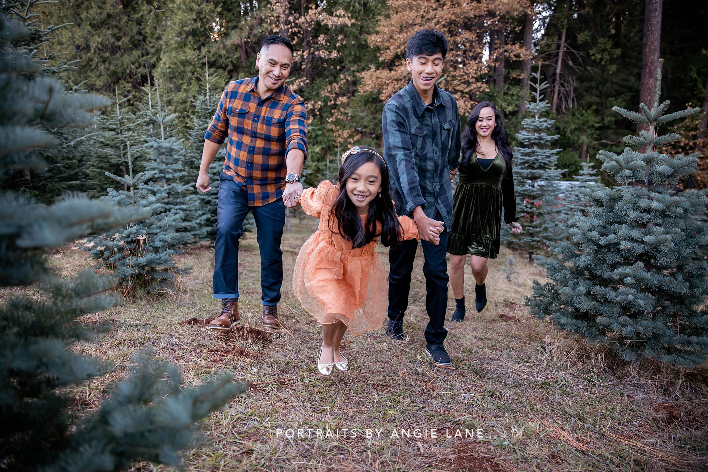 Christmas mini sessions Christmas tree farm Tree farm family sessions Christmas session styling Christmas tree farm outfits Family Mini session Outfits